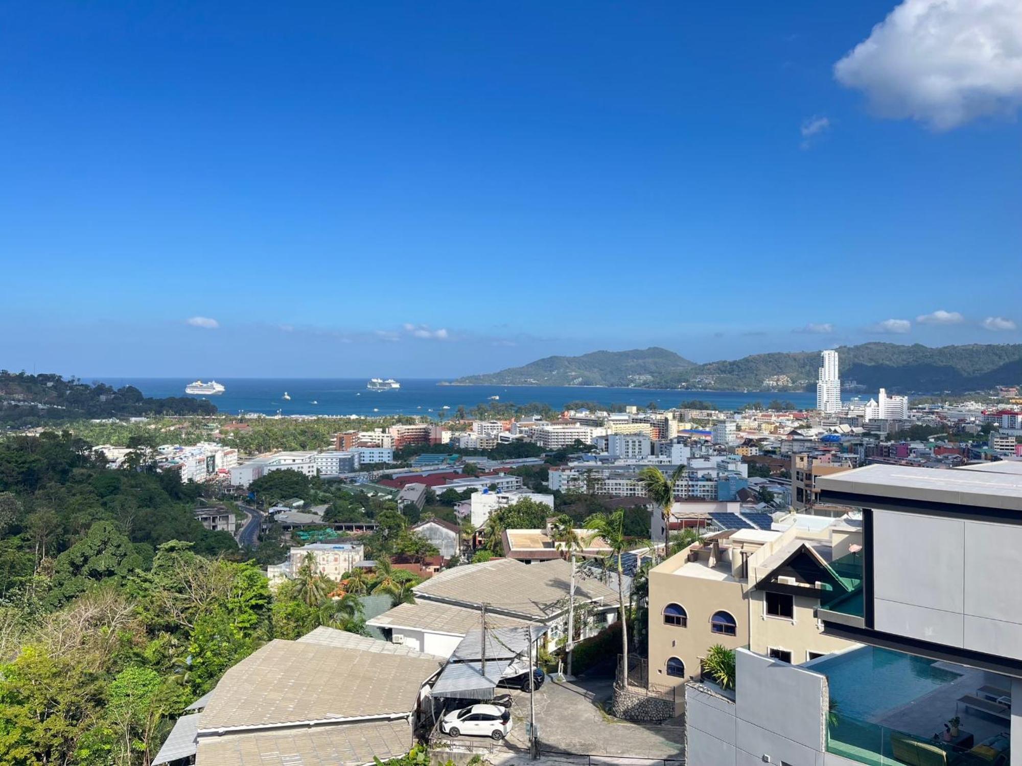Patong Bay Hill Hotel Eksteriør billede