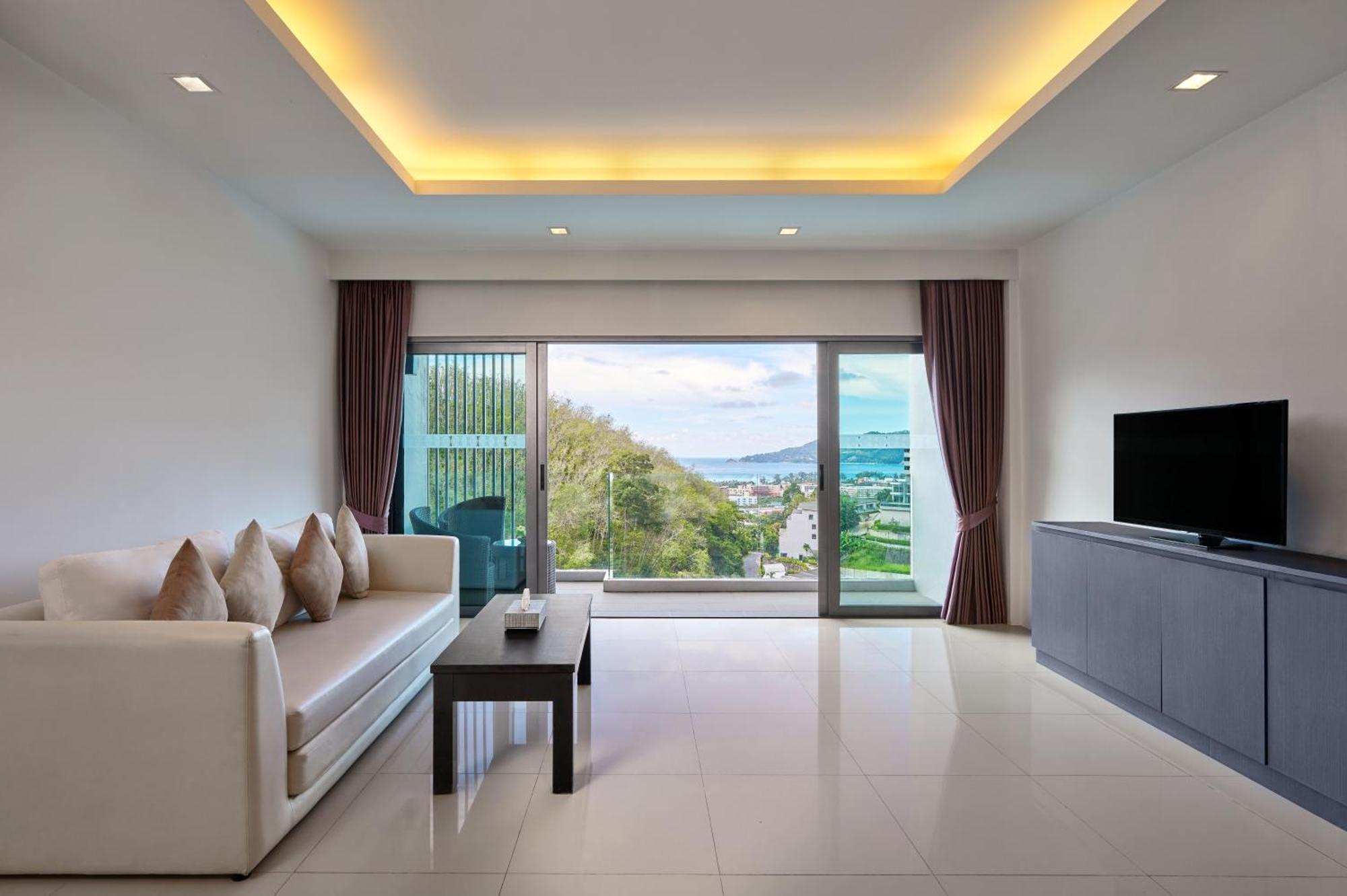 Patong Bay Hill Hotel Eksteriør billede