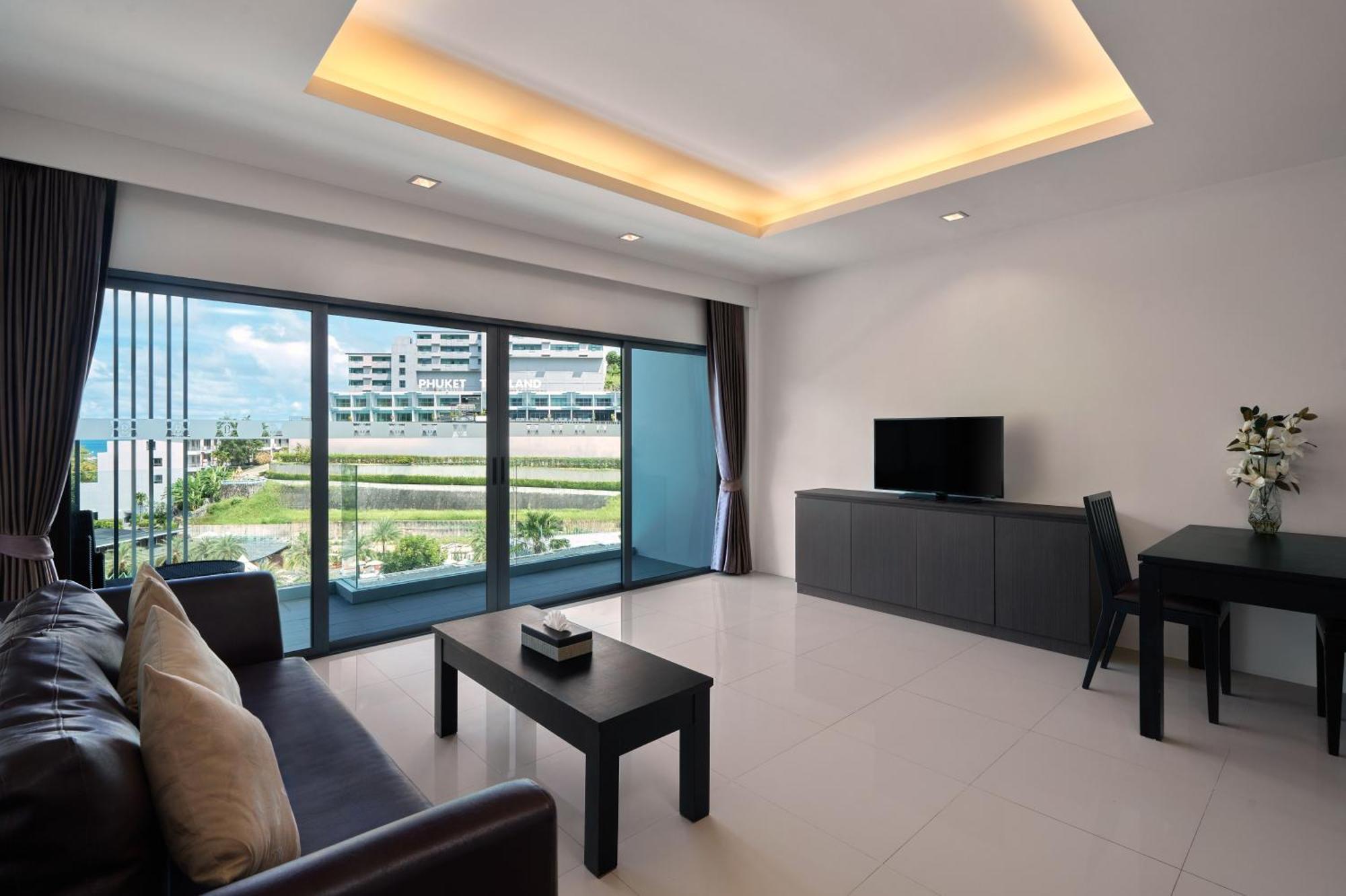 Patong Bay Hill Hotel Eksteriør billede