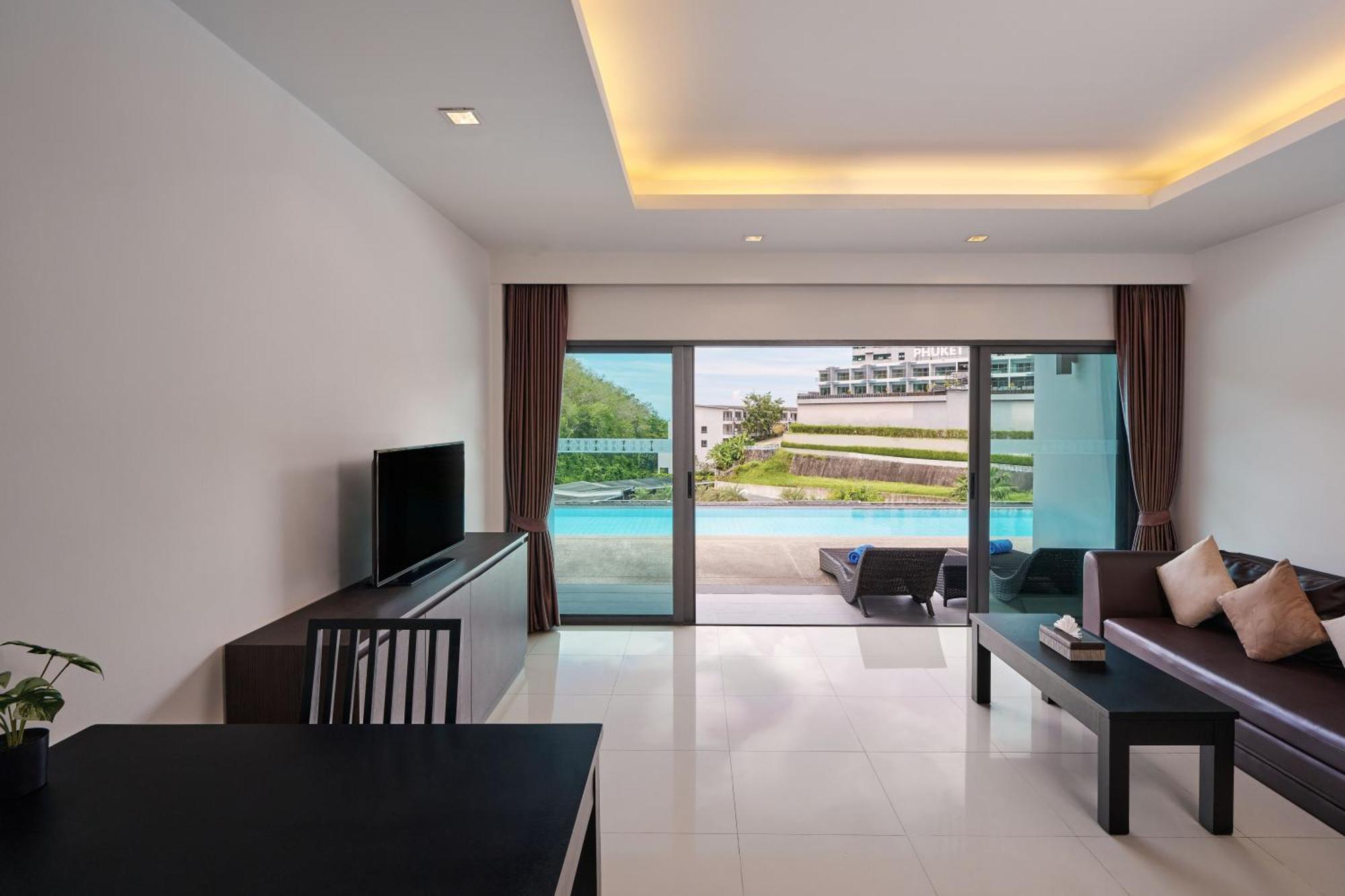 Patong Bay Hill Hotel Eksteriør billede