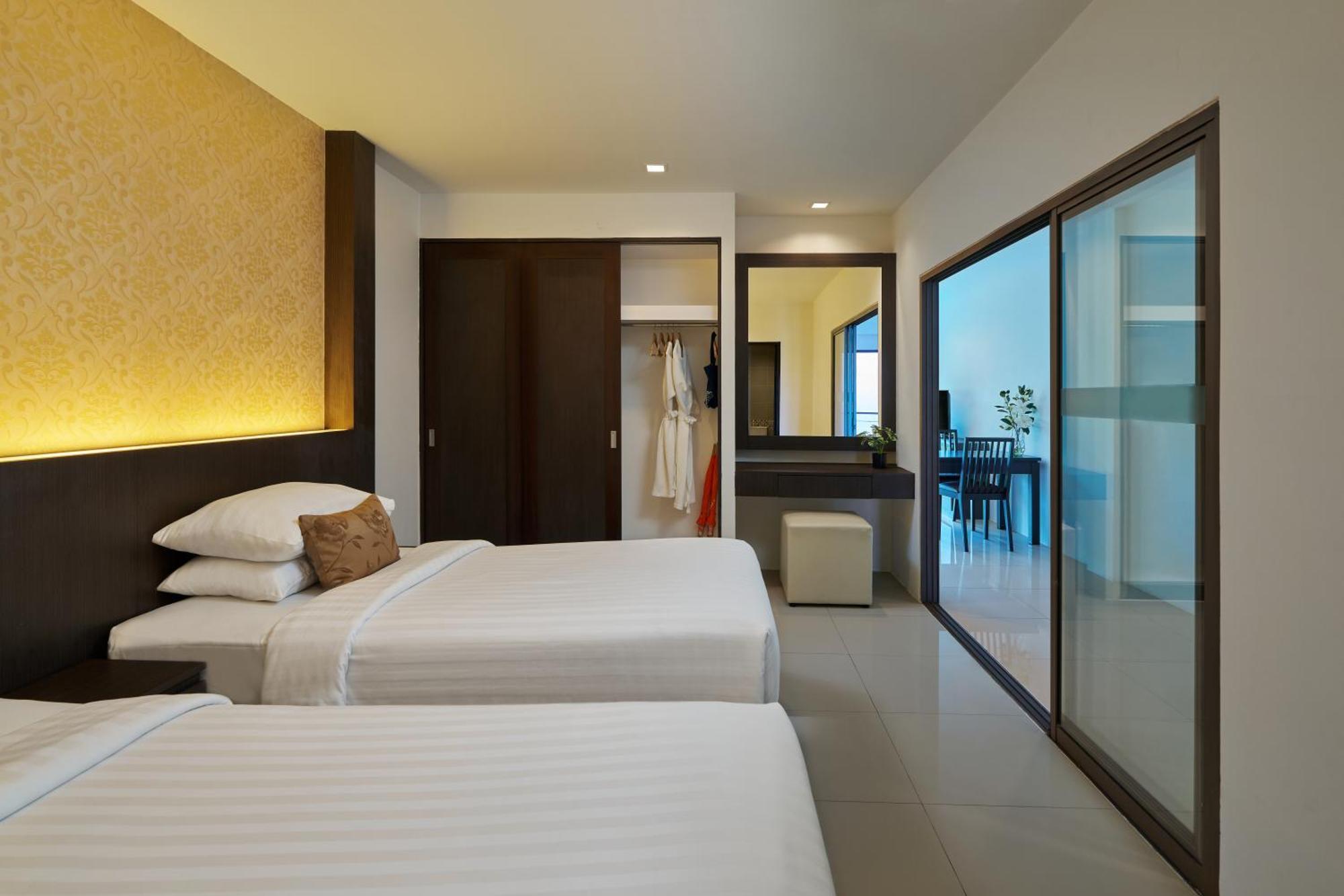 Patong Bay Hill Hotel Eksteriør billede