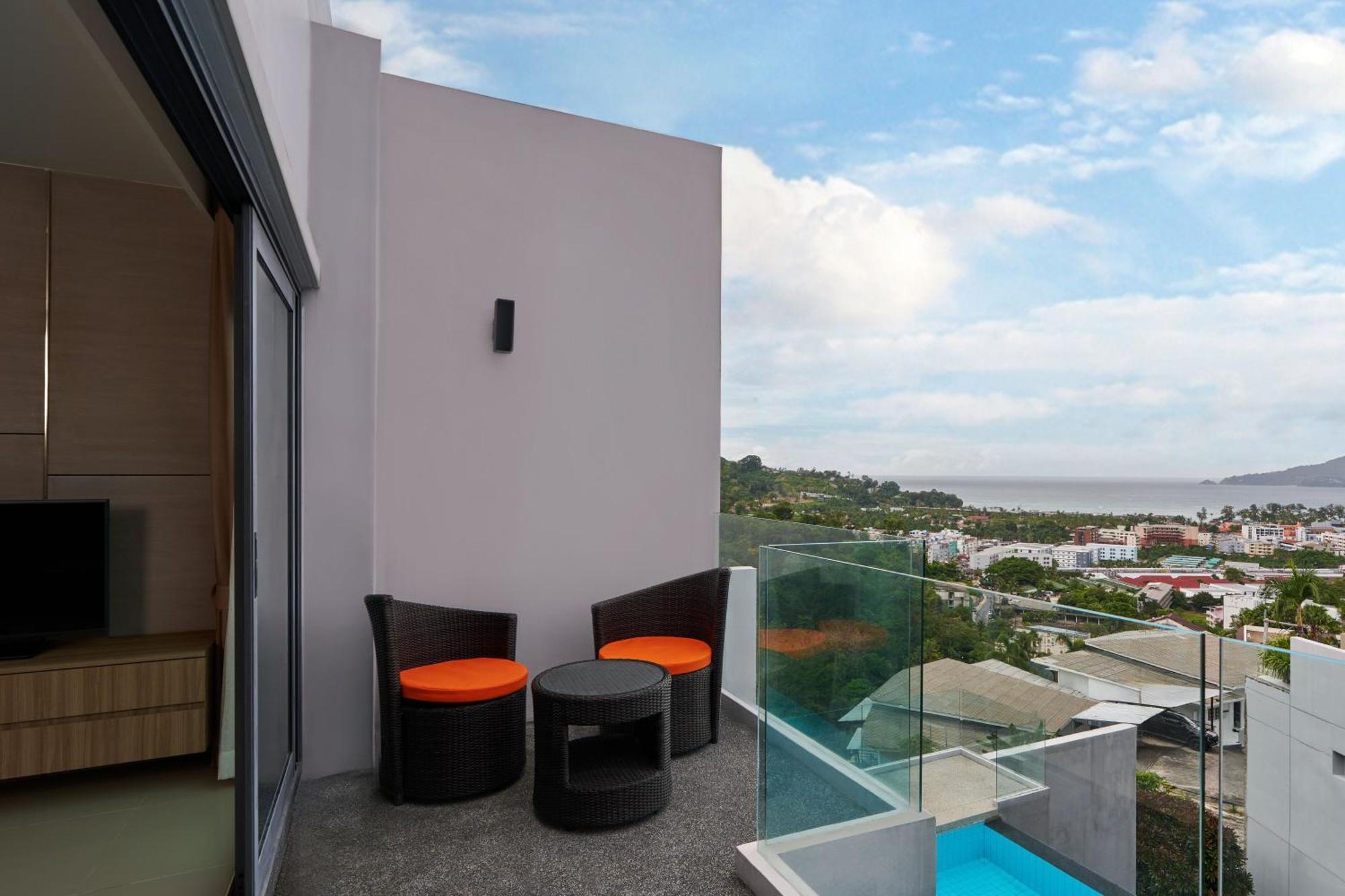 Patong Bay Hill Hotel Eksteriør billede